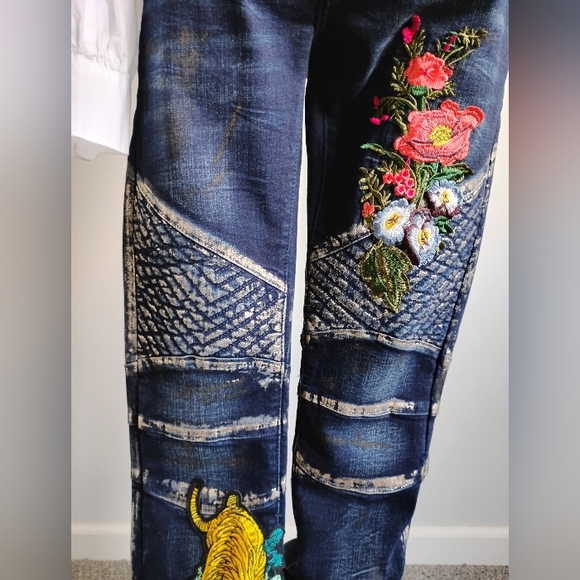 Embellish Distressed Embroidered Patched Spencer Biker Denim Jeans Size 30 - Picture 2 of 15